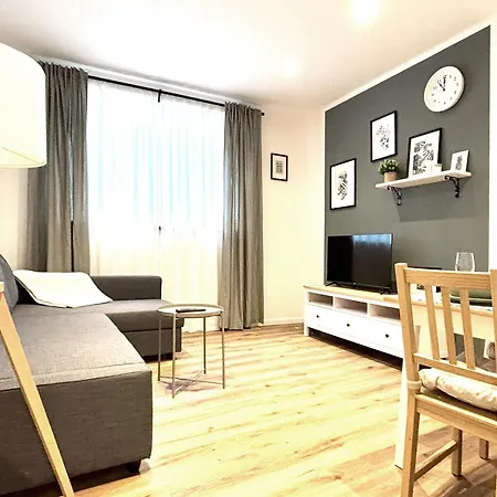 Apartment Cozee - Air-conditioned With Netflix *