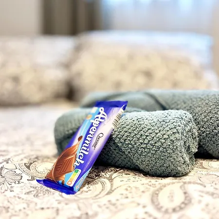 Cozee - Air-conditioned With Netflix *