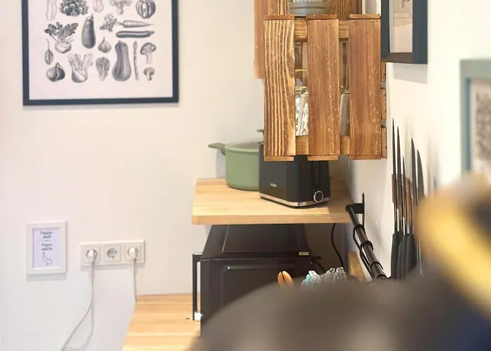 Cozee - Air-conditioned With Netflix 凯撒斯劳滕