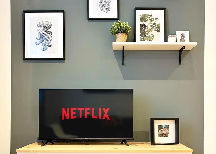 公寓 Cozee - Air-conditioned With Netflix *