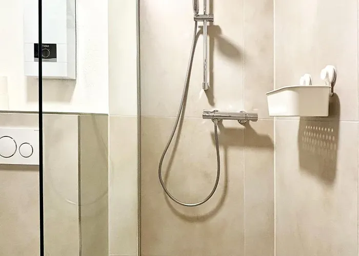 公寓 Cozee - Air-conditioned With Netflix *